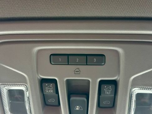 Used 2025 GMC Sierra 1500 Denali AWD/4WD image 32
