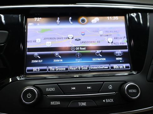 Used 2019 Buick Envision Essence FWD image 24