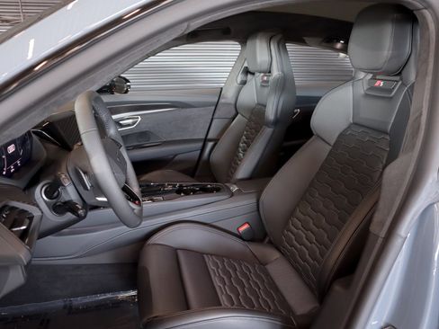 New 2026 Audi S e-tron GT Prestige image 7