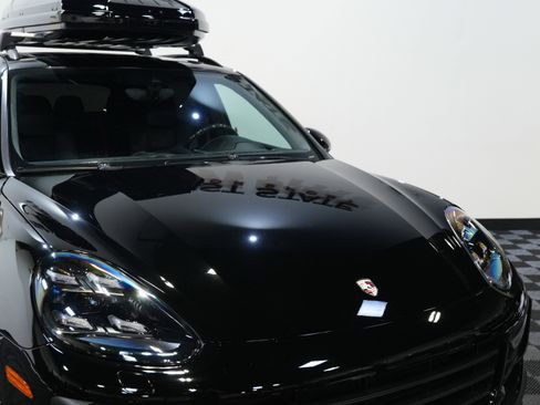 Used 2016 Porsche Cayenne GTS image 12