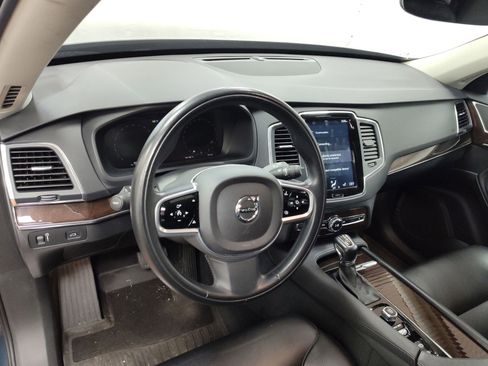 Used 2019 Volvo XC90 T6 Momentum w/ Protection Package Premier image 4