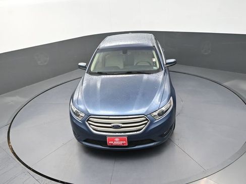 Used 2018 Ford Taurus SEL image 23