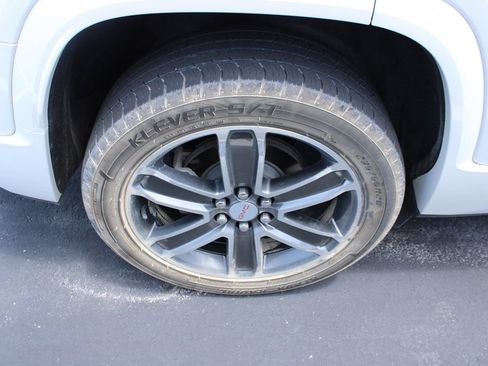 Used 2019 GMC Acadia Denali AWD/4WD image 4