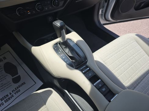 Used 2024 Honda HR-V LX image 23