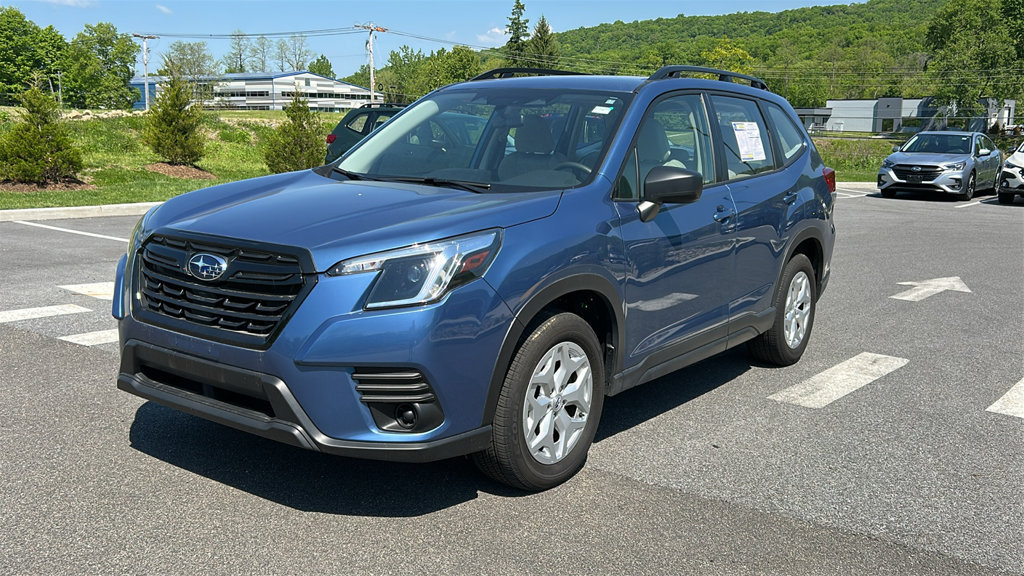 Used 2023 Subaru Forester AWD/4WD image 3