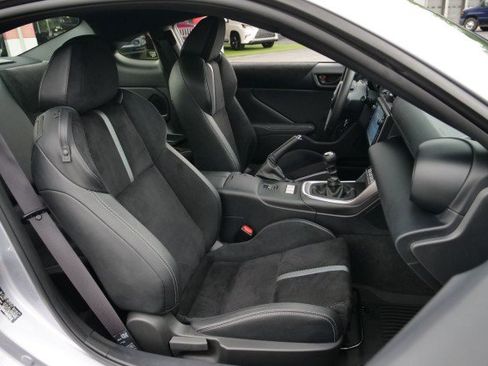 Used 2024 Toyota GR86 Premium RWD image 32