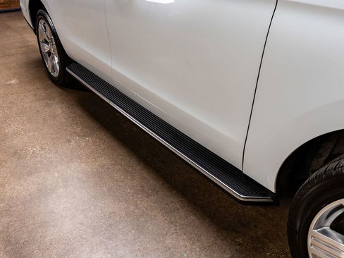 Used 2022 Ford Expedition Max Limited image 12