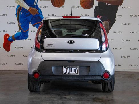 Used 2015 Kia Soul + w/ Audio Package image 23