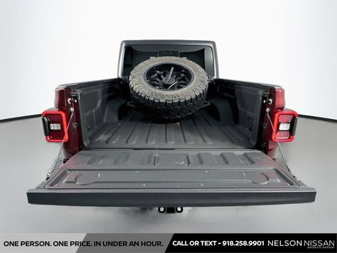 Used 2021 Jeep Gladiator Sport AWD/4WD image 24