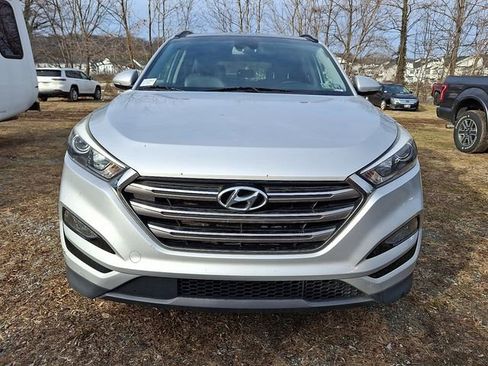 Used 2016 Hyundai Tucson Limited w/ Option Group 03 image 2