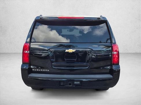 Used 2019 Chevrolet Suburban LT AWD/4WD image 6