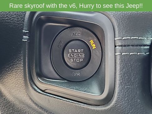 Used 2024 Jeep Wrangler Unlimited Sahara AWD/4WD image 33