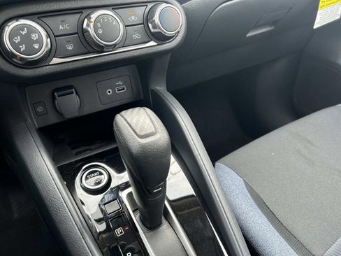 Certified 2025 Nissan Versa SV w/ Trunk Package image 32