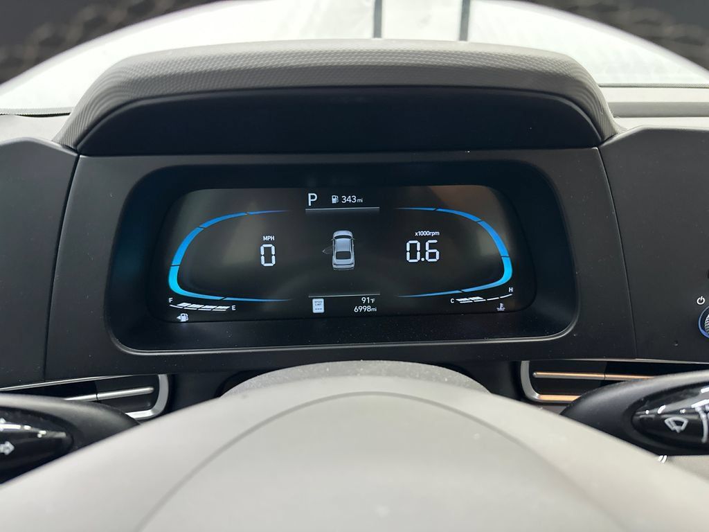 Certified 2025 Hyundai Elantra Sport FWD image 25