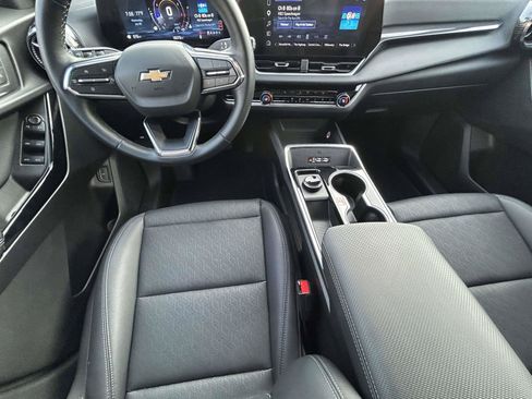 Used 2026 Chevrolet Equinox LT w/ Convenience Package II FWD image 13