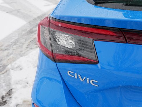 Certified 2025 Honda Civic Sport image 17