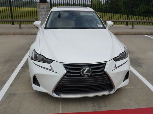 Used 2017 Lexus IS 200t RWD image 2
