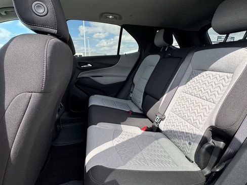 Used 2023 Chevrolet Equinox LS w/ LS Convenience Package image 9
