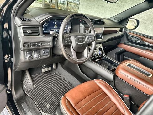 Certified 2024 GMC Yukon XL Denali Ultimate image 10
