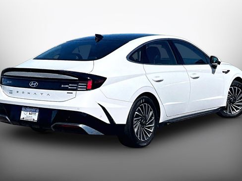 Used 2024 Hyundai Sonata Limited FWD image 12