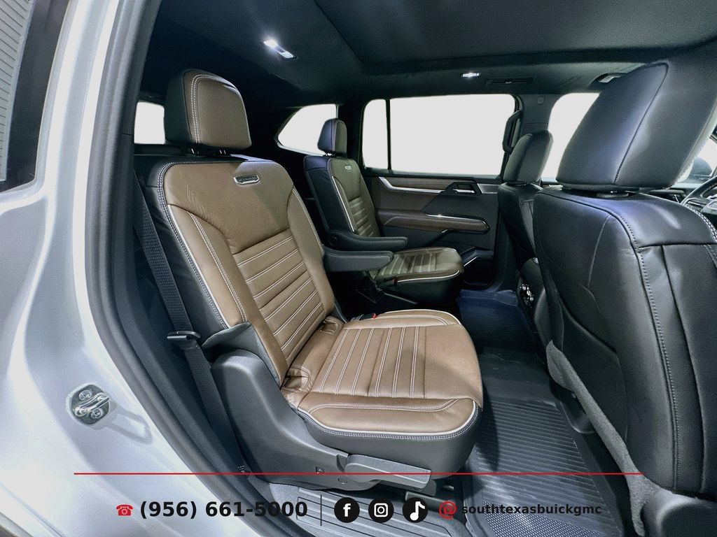 New 2027 GMC Acadia Denali Ultimate w/ LPO, Floor Liner Package AWD/4WD image 29