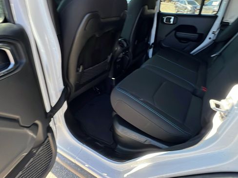 Used 2025 Jeep Wrangler Unlimited Rubicon 4xe w/ Convenience Group image 23