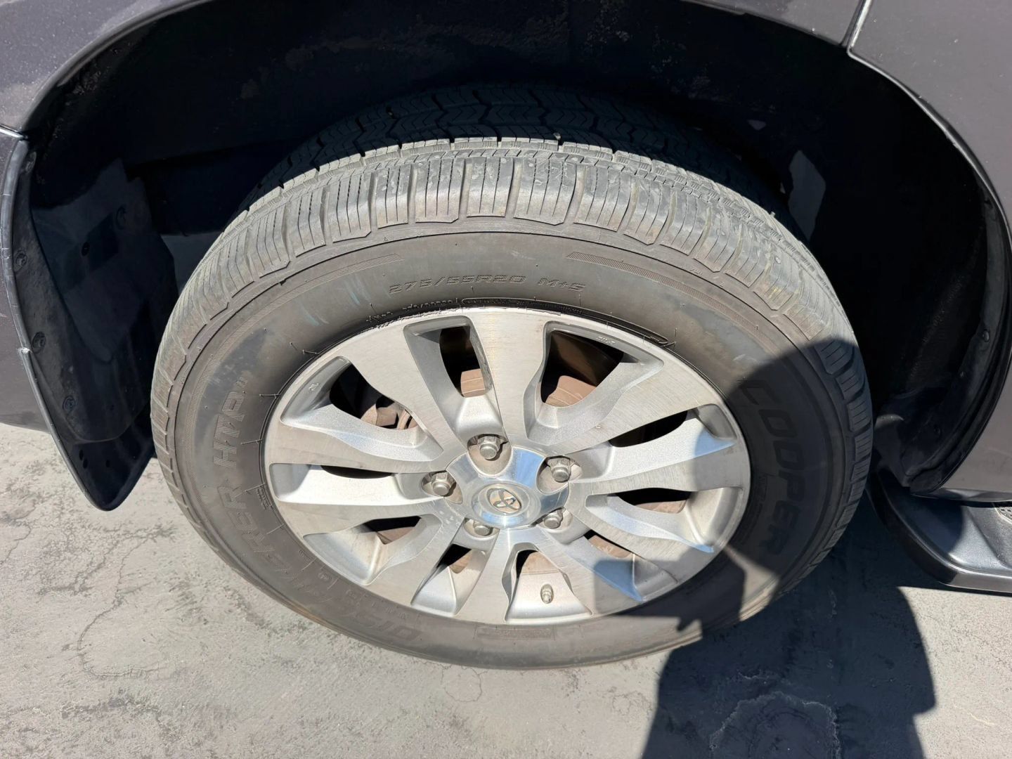 Used 2016 Toyota Sequoia Limited w/ Safety & Convenience Package AWD/4WD image 33