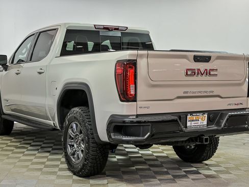 New 2026 GMC Sierra 1500 AT4X AWD/4WD image 4