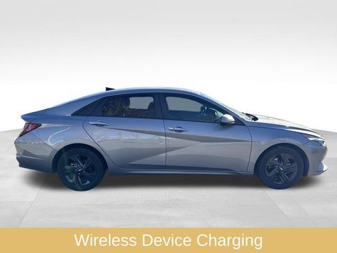 Used 2021 Hyundai Elantra SEL w/ Convenience Package image 10