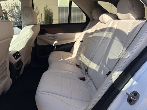 Used 2024 Mercedes-Benz GLE 350 4MATIC image 31