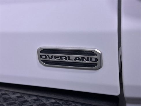 Used 2023 Jeep Gladiator Overland image 33