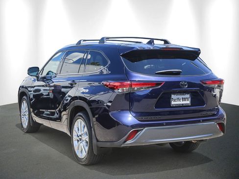 Used 2024 Toyota Highlander Limited AWD/4WD image 4