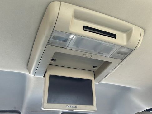 Used 2011 GMC Sierra 3500 SLT image 21