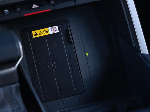 Used 2024 Toyota Tundra Limited image 21