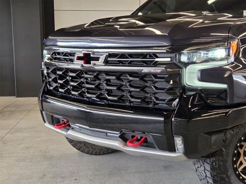 Used 2022 Chevrolet Silverado 1500 ZR2 w/ Technology Package image 22
