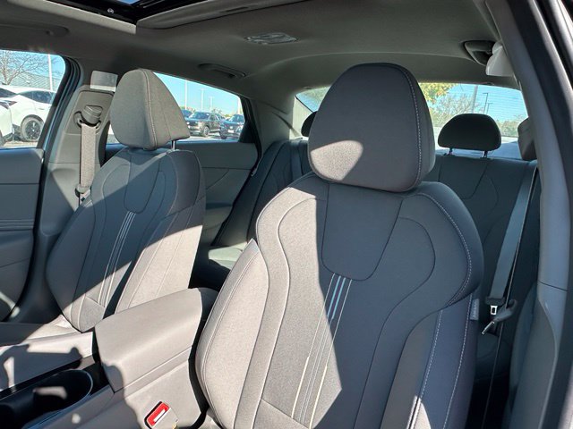 Used 2026 Hyundai Elantra SEL Sport Premium FWD image 24