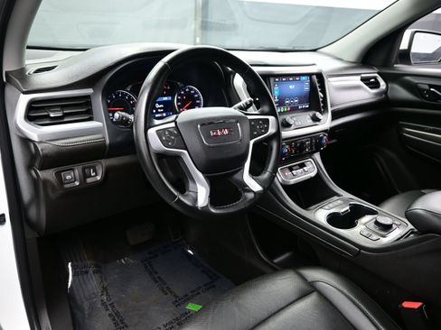 Used 2023 GMC Acadia SLT AWD/4WD image 13