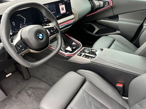 Used 2025 BMW X3 xDrive30i w/ Premium Package image 11