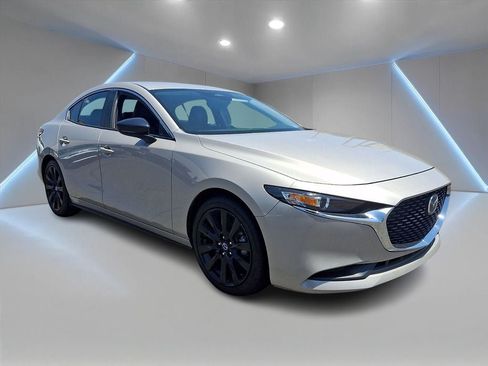 Used 2024 MAZDA MAZDA3 s FWD image 3