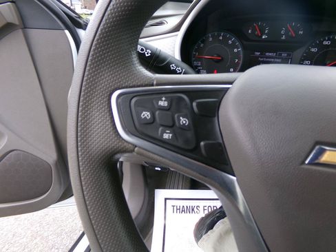 Used 2022 Chevrolet Malibu LT FWD image 14