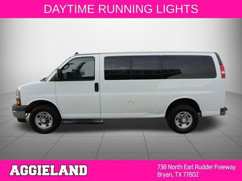 Used 2018 Chevrolet Express 3500 LT w/ LT Preferred Equipment Group RWD image 7