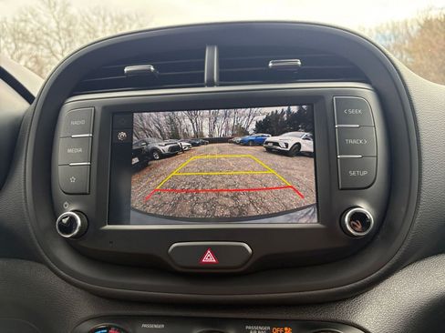 Used 2025 Kia Soul LX w/ LX Technology Package image 21