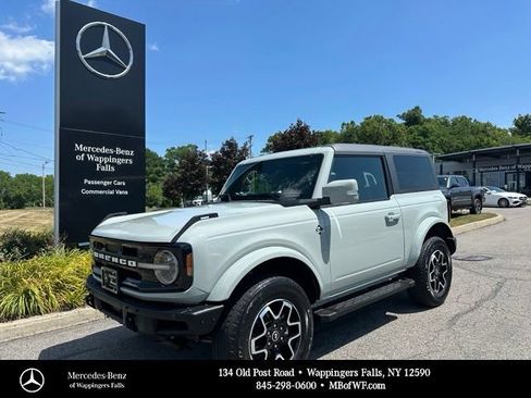 Used 2023 Ford Bronco Outer Banks AWD/4WD image 1