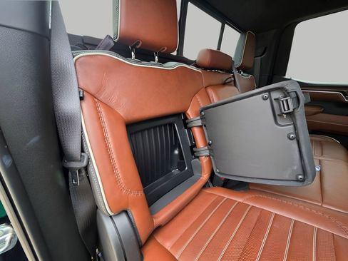 Used 2024 GMC Sierra 1500 Denali Ultimate image 9