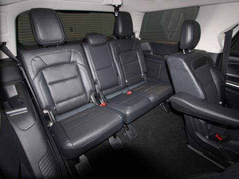 New 2026 Lincoln Navigator Reserve AWD/4WD image 24