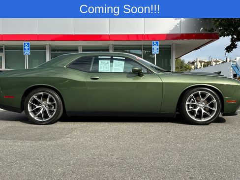 Used 2022 Dodge Challenger GT RWD image 3