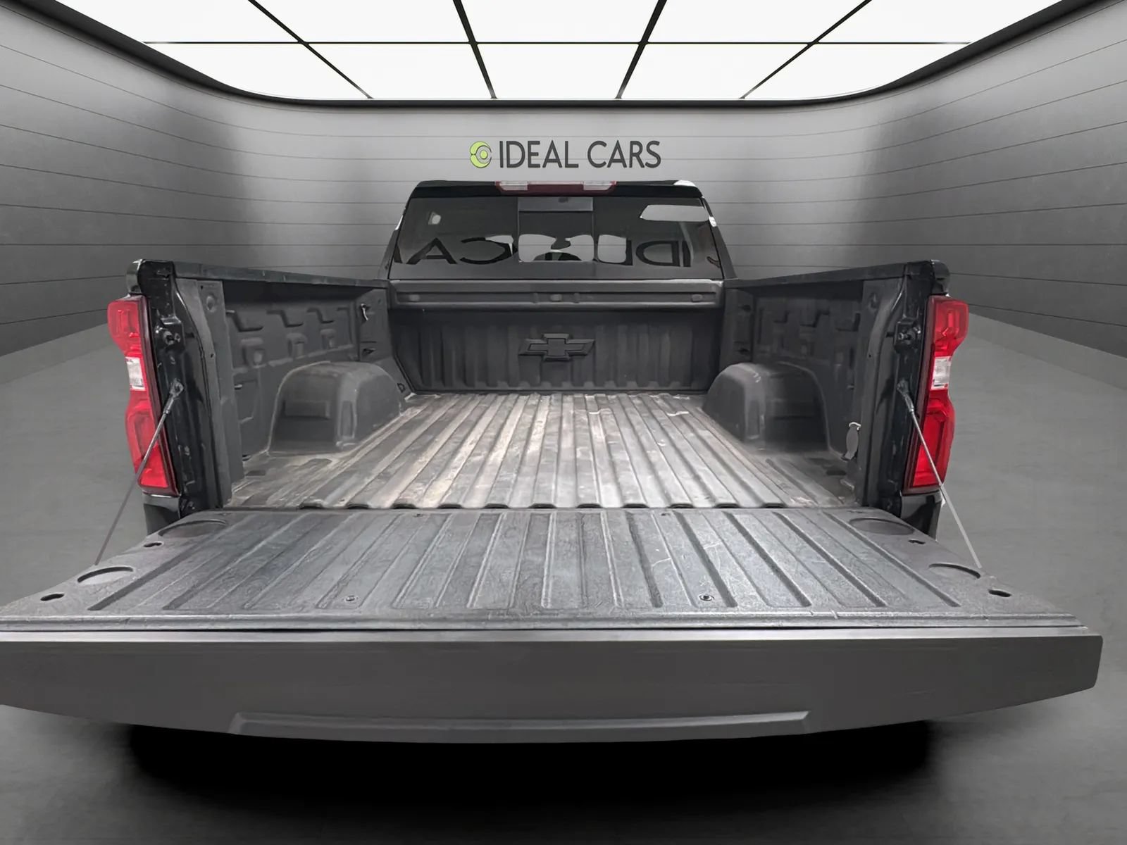 Used 2020 Chevrolet Silverado 1500 RST AWD/4WD image 24