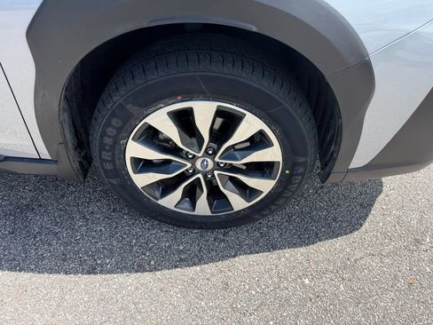Used 2024 Subaru Outback Touring XT AWD/4WD image 4