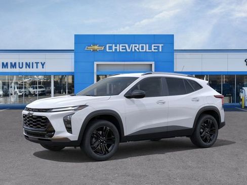 New 2026 Chevrolet Trax ACTIV image 2