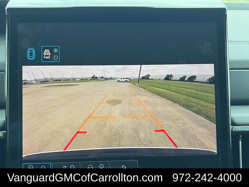 Used 2025 GMC Yukon Denali RWD image 20